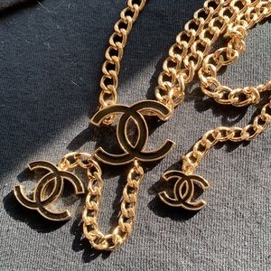 Chanel Black Leather Gold Chain Clover Belt Necklace For Sale at 1stDibs